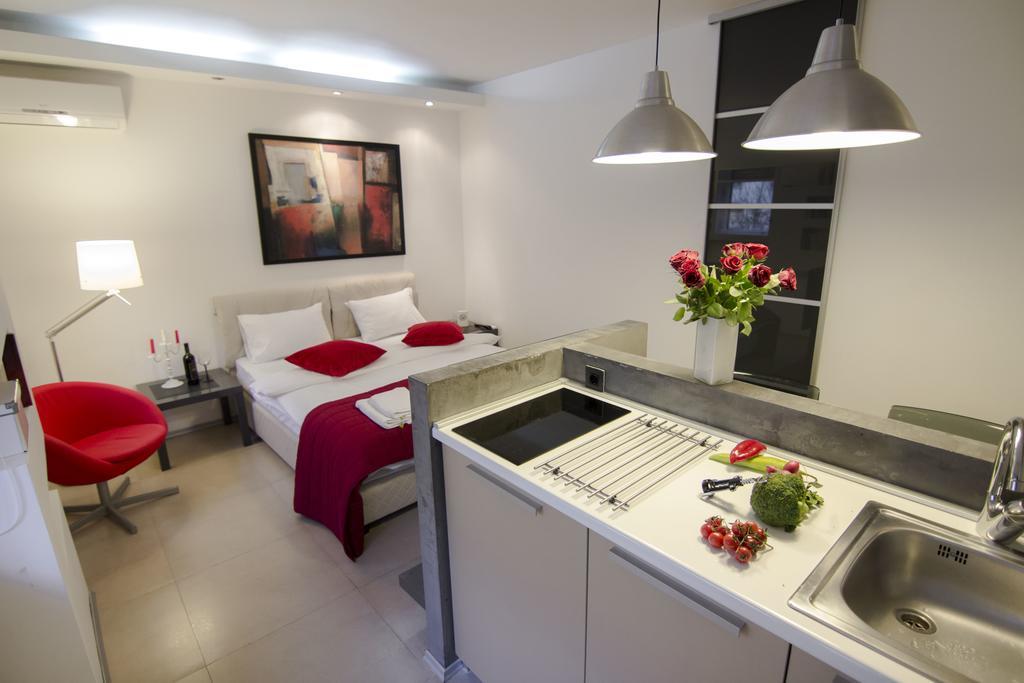 Studio Apartment Picasso Beograd Bagian luar foto