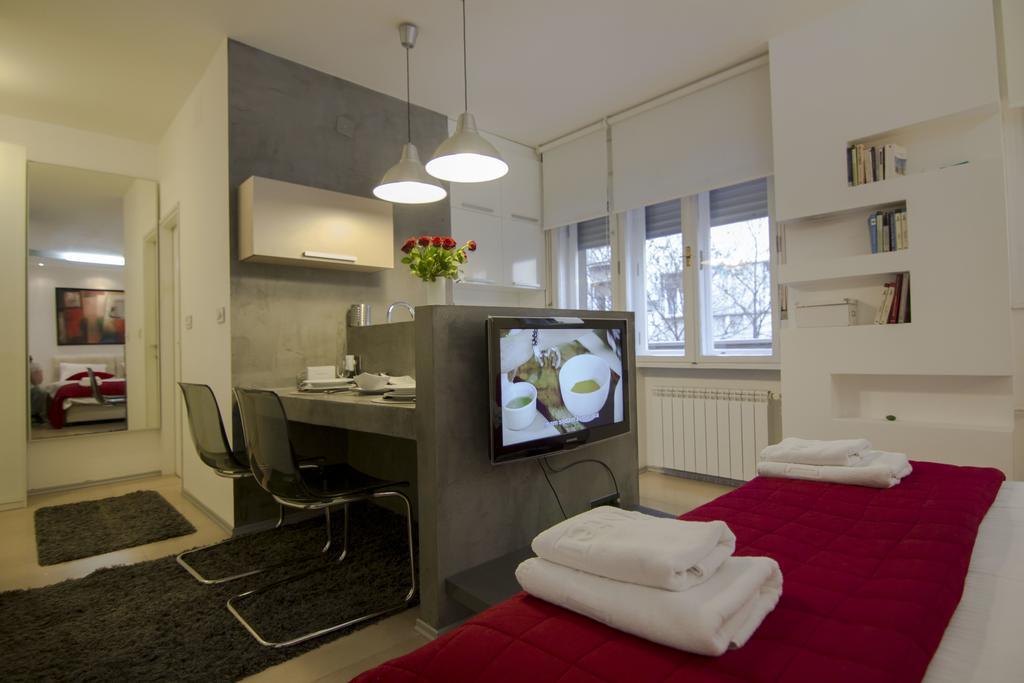 Studio Apartment Picasso Beograd Bagian luar foto